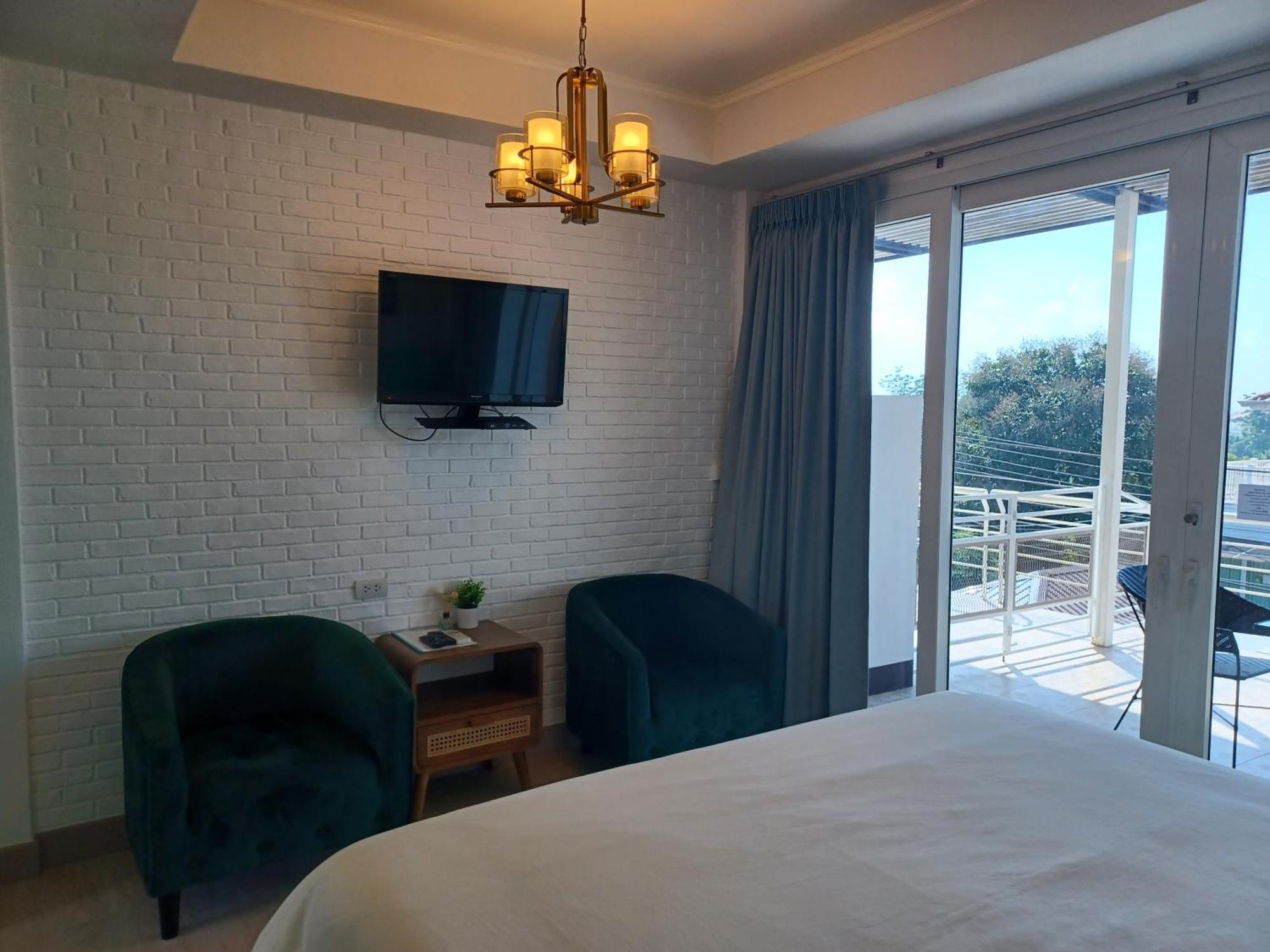 Koh Larn Riviera Hotel Ngoại thất bức ảnh