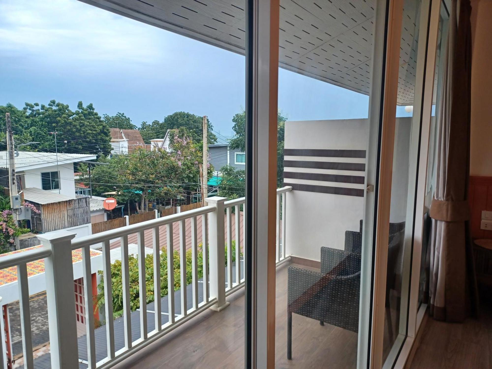 Koh Larn Riviera Hotel Ngoại thất bức ảnh