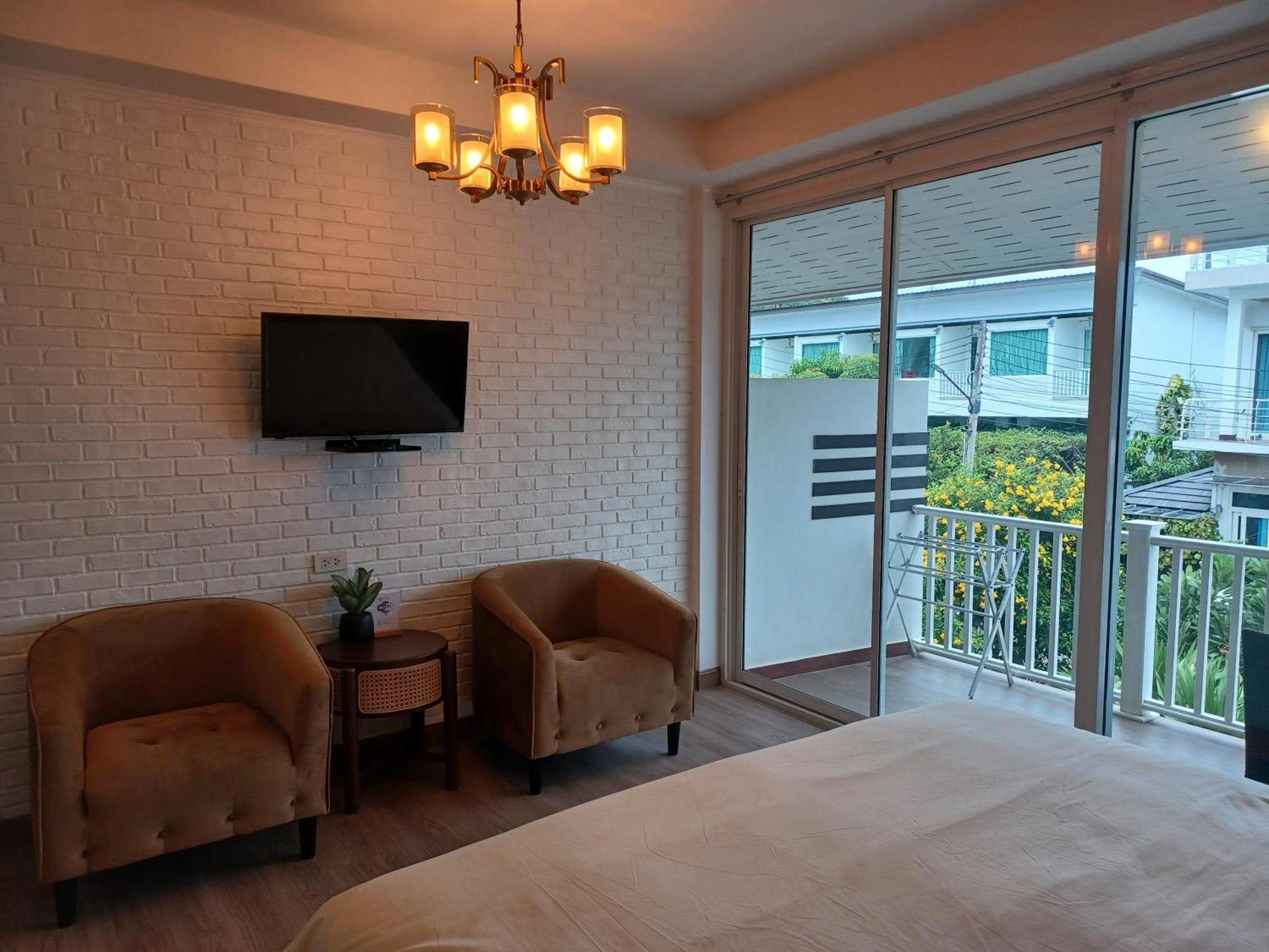 Koh Larn Riviera Hotel Ngoại thất bức ảnh
