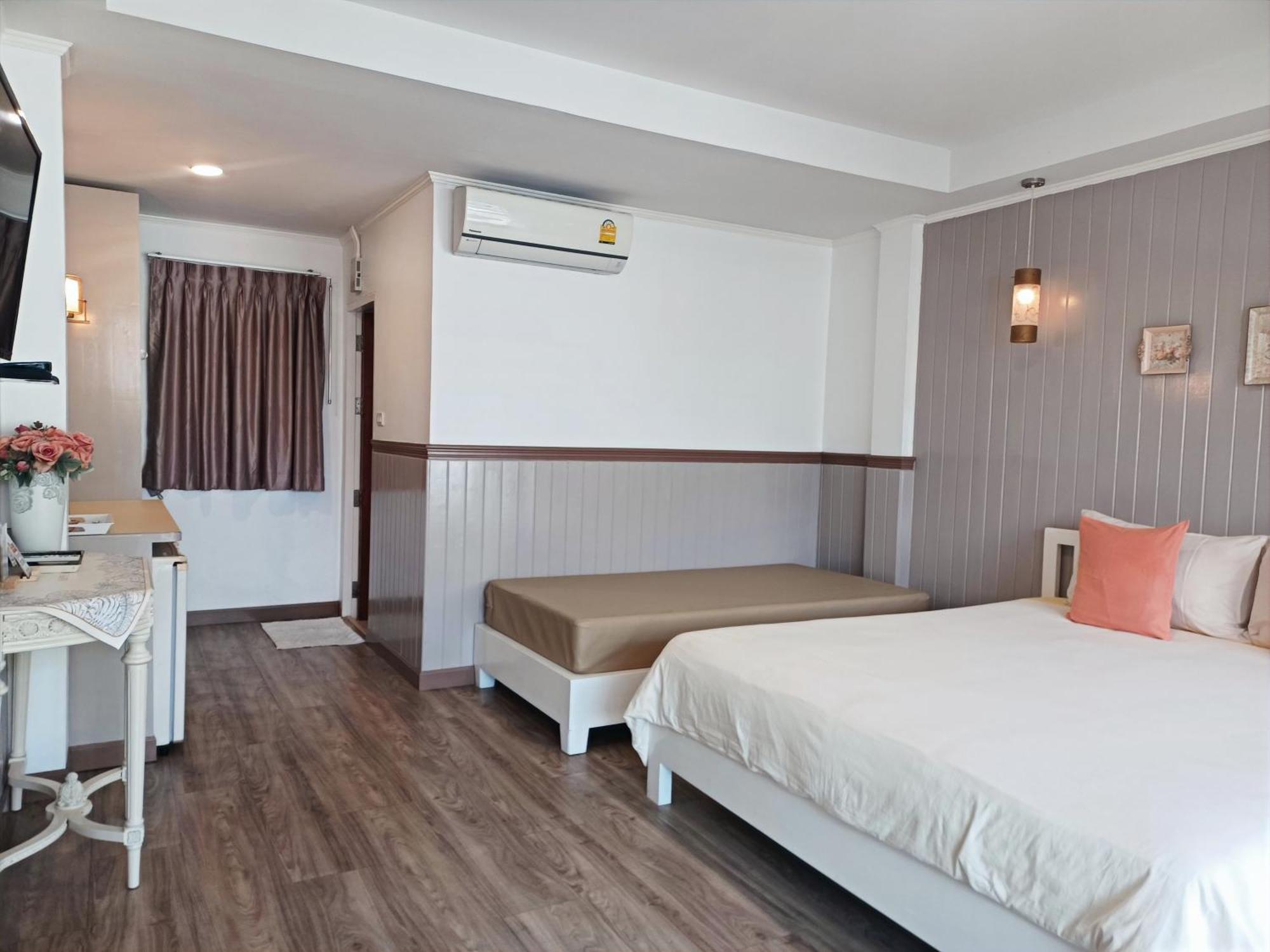 Koh Larn Riviera Hotel Ngoại thất bức ảnh